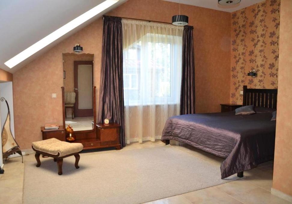 Classic Car Museum Apartment Riga Extérieur photo